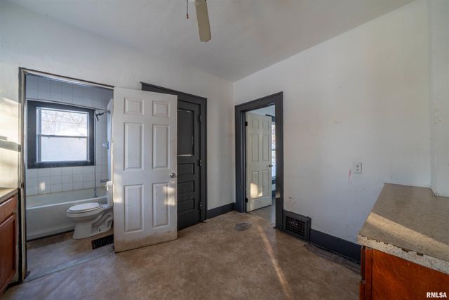 2607 W HUMBOLDT Stravenue, Peoria, IL 61605