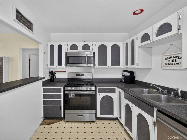 426 N Gertruda Avenue, Redondo Beach, CA 90277