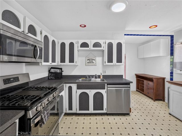 426 N Gertruda Avenue, Redondo Beach, CA 90277