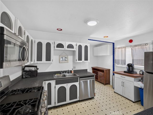 426 N Gertruda Avenue, Redondo Beach, CA 90277