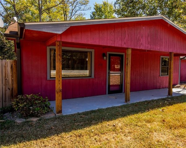 240 Peerson Street, Fayetteville, AR 72701