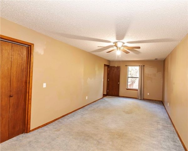 240 Peerson Street, Fayetteville, AR 72701