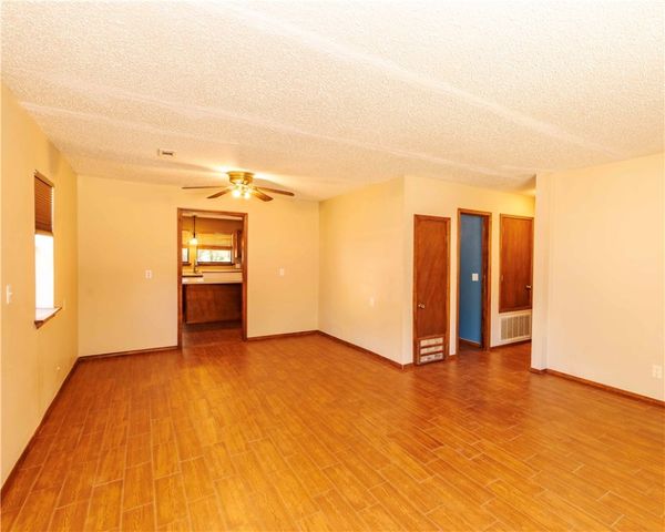 240 Peerson Street, Fayetteville, AR 72701