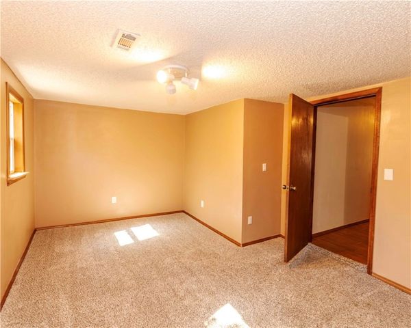 240 Peerson Street, Fayetteville, AR 72701