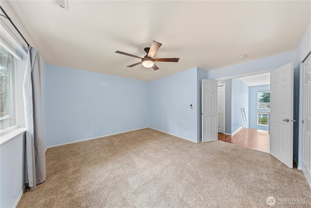 1062 NW Redwing Drive, Oak Harbor, WA 98277