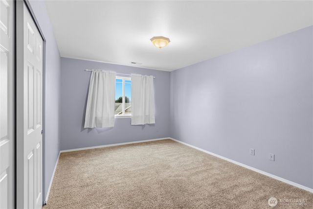 1062 NW Redwing Drive, Oak Harbor, WA 98277