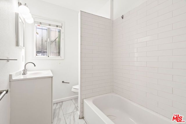 5605 Clemson Street, Los Angeles, CA 90016