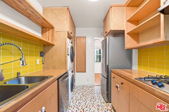 5605 Clemson Street, Los Angeles, CA 90016