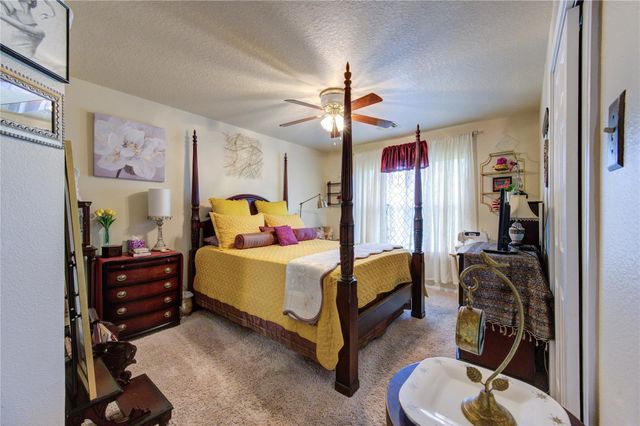 15706-2 County Road 526, Rosharon, TX 77583