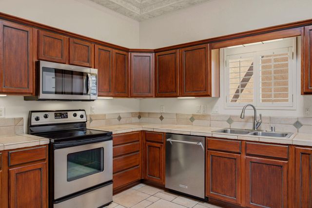 9100 Silverwood Drive NE, Albuquerque, NM 87113
