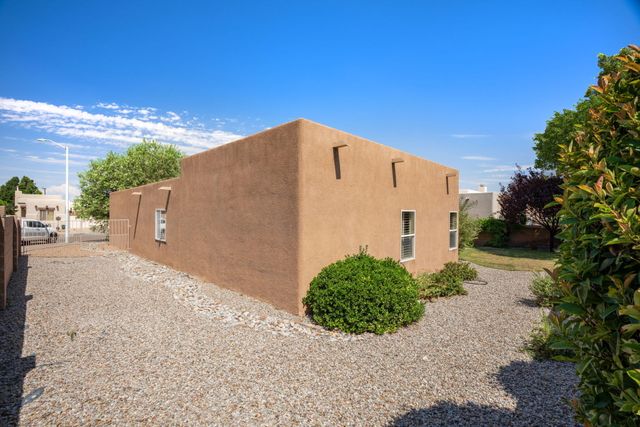 9100 Silverwood Drive NE, Albuquerque, NM 87113