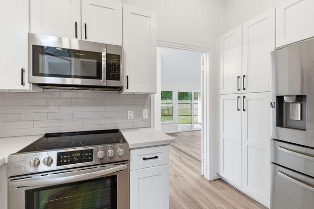 23 Cedar Chase Place, The Woodlands, TX 77381