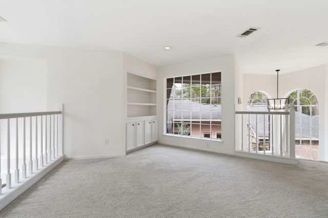 23 Cedar Chase Place, The Woodlands, TX 77381