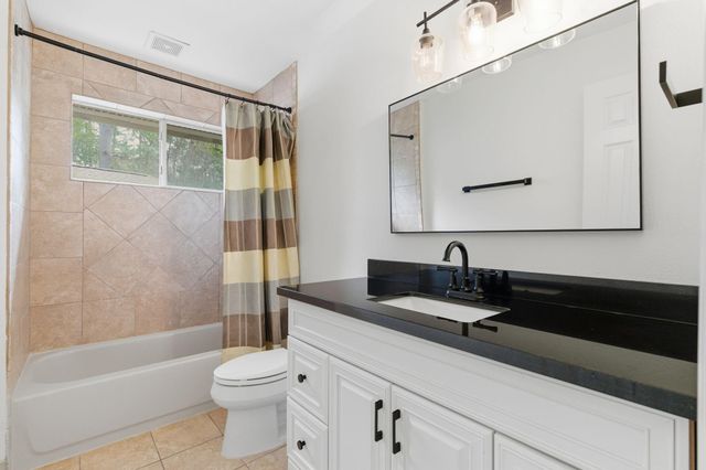 23 Cedar Chase Place, The Woodlands, TX 77381