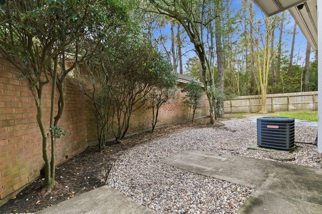 23 Cedar Chase Place, The Woodlands, TX 77381