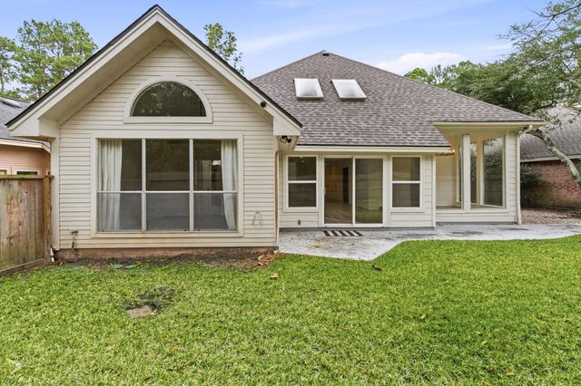 23 Cedar Chase Place, The Woodlands, TX 77381