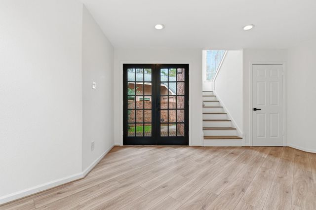 23 Cedar Chase Place, The Woodlands, TX 77381