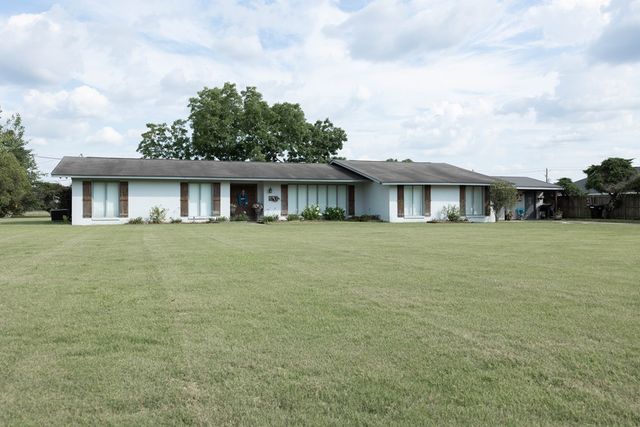 501 Cable Rd., Headland, AL 36345