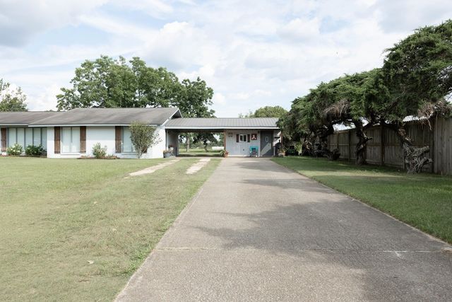 501 Cable Rd., Headland, AL 36345