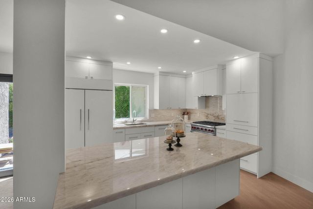 7209 E MCDONALD Drive 41, Scottsdale, AZ 85250