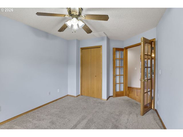 12405 COMINGER Dr, Oregon City, OR 97045