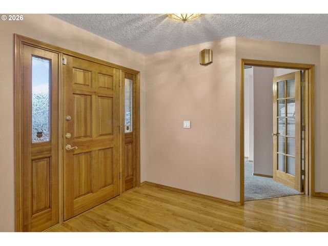 12405 COMINGER Dr, Oregon City, OR 97045