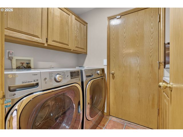 12405 COMINGER Dr, Oregon City, OR 97045