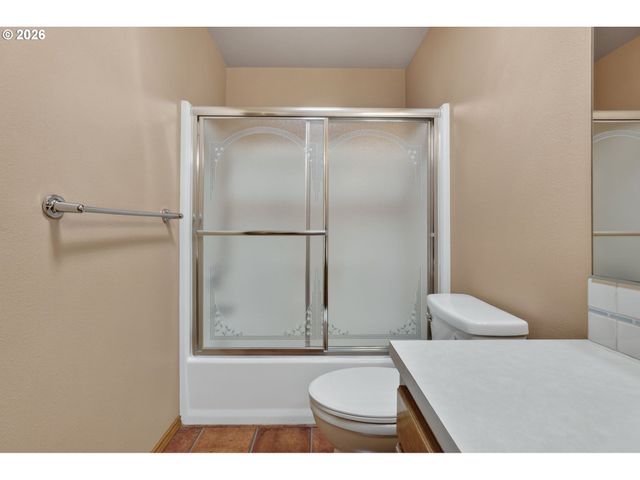 12405 COMINGER Dr, Oregon City, OR 97045