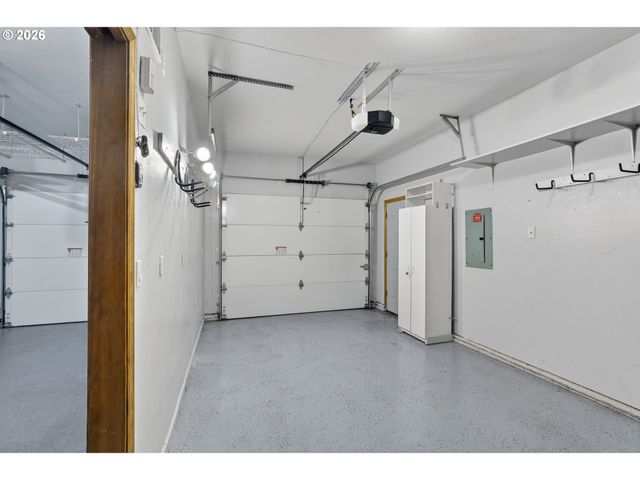 12405 COMINGER Dr, Oregon City, OR 97045