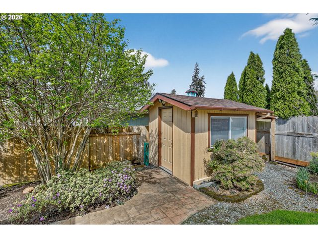 12405 COMINGER Dr, Oregon City, OR 97045