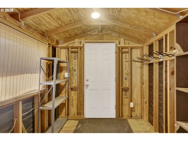 12405 COMINGER Dr, Oregon City, OR 97045