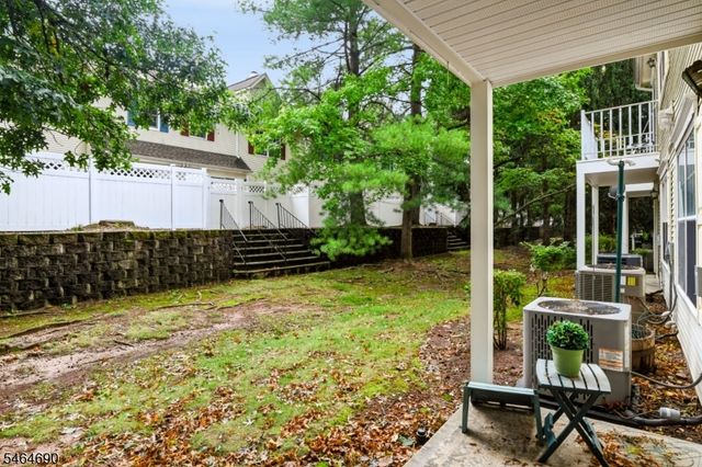 90 Edward Dr, Franklin Twp., NJ 08823