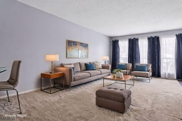 90 Edward Dr, Franklin Twp., NJ 08823