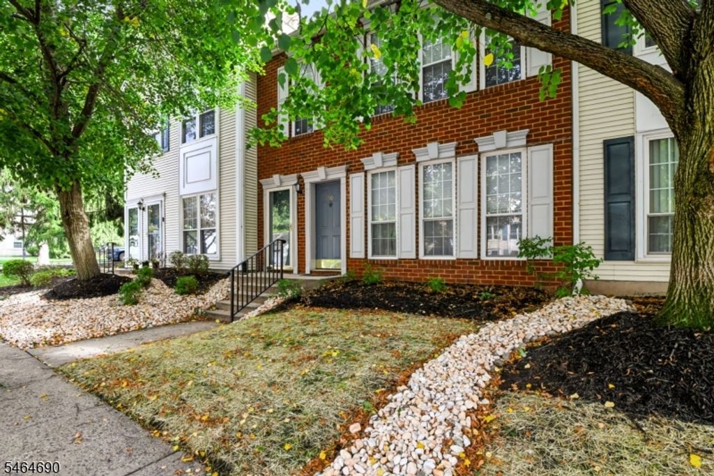 90 Edward Dr, Franklin Twp., NJ 08823 — exterior