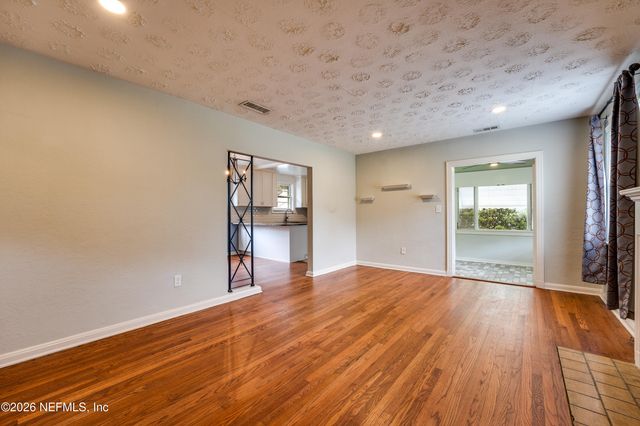 3806 ORLANDO Circle W, Jacksonville, FL 32207