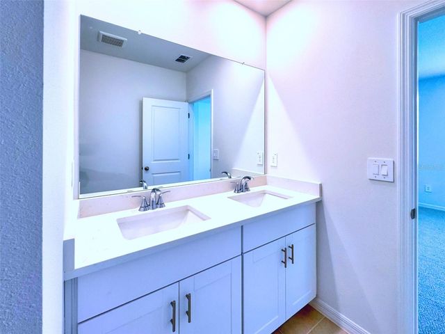 1461 BREKEY WAY, Zephyrhills, FL 33541