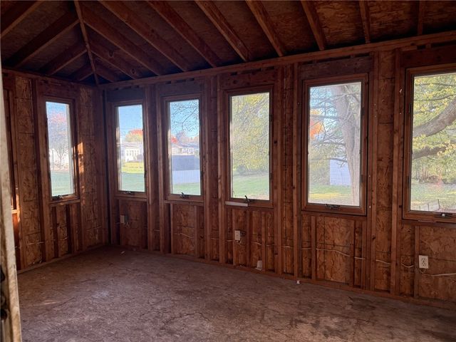 221 Rockway Drive, Greece, NY 14612