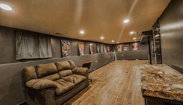 907 N Leamington Avenue, Chicago, IL 60651