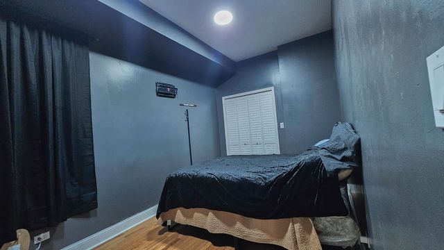 907 N Leamington Avenue, Chicago, IL 60651