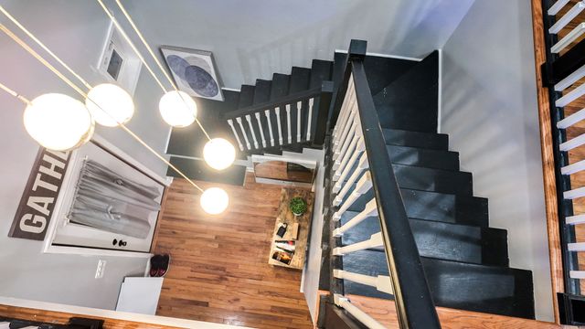 907 N Leamington Avenue, Chicago, IL 60651