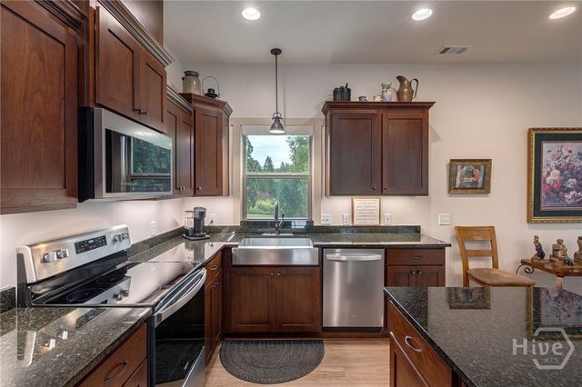 1364 Old Bishop Road, Bishop, GA 30621