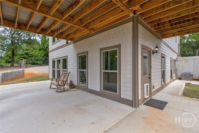 1364 Old Bishop Road, Bishop, GA 30621