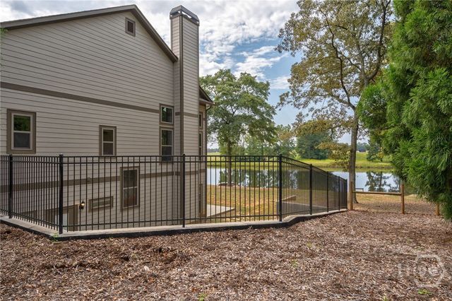 1364 Old Bishop Road, Bishop, GA 30621