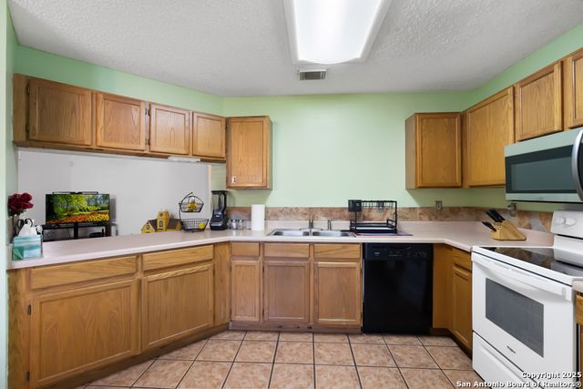 9009 Athens, San Antonio, TX 78251