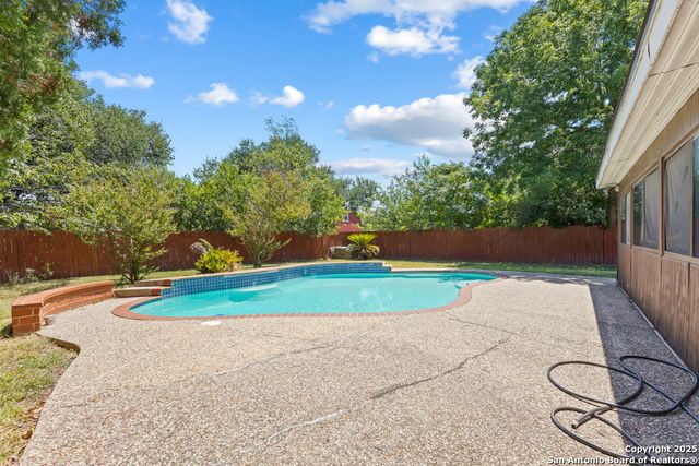 9009 Athens, San Antonio, TX 78251