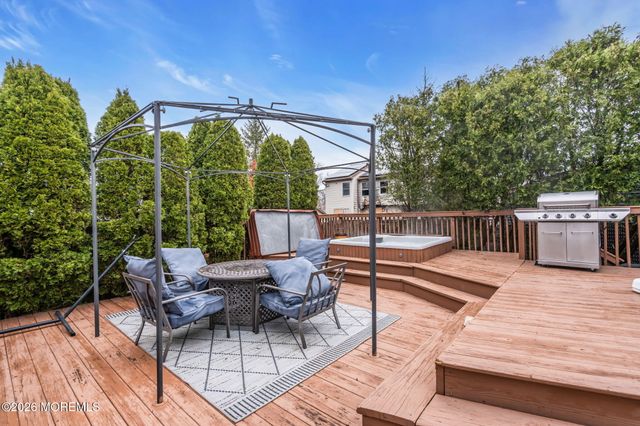 120 Shoreland Terrace, North Middletown, NJ 07748