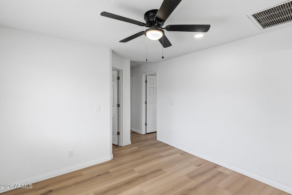 2750 E WIER Avenue, Phoenix, AZ 85040 — photo 3