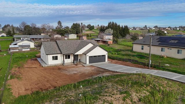2775 Village Dr, Ione, CA 95640