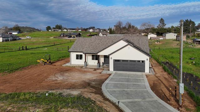 2775 Village Dr, Ione, CA 95640