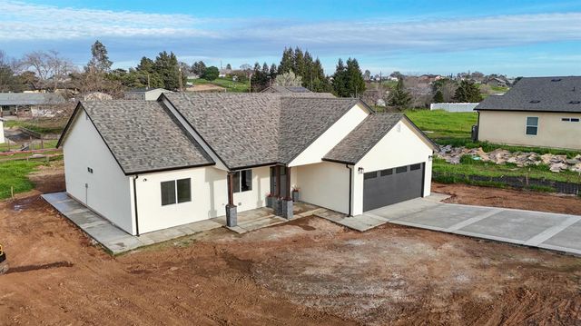 2775 Village Dr, Ione, CA 95640